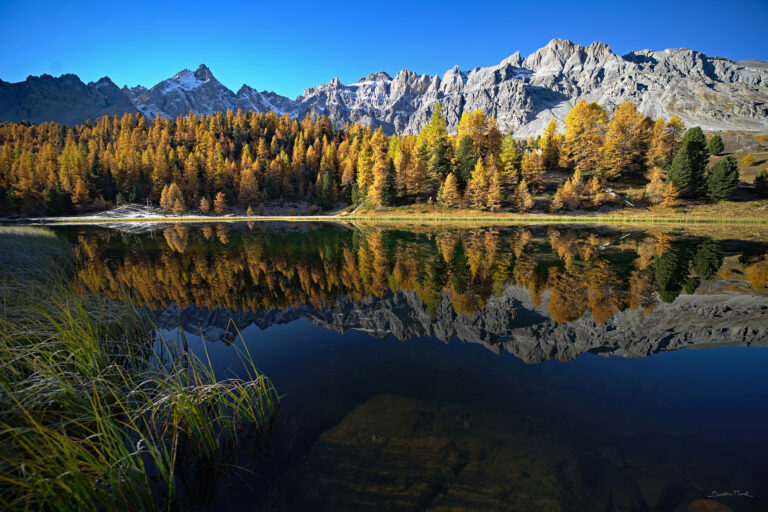 Lac miroir dans le massif du Queyras - Bastien Morel